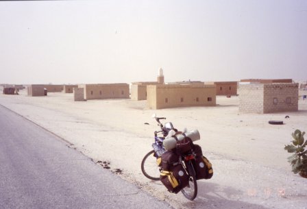 village de désert, route de Rosso